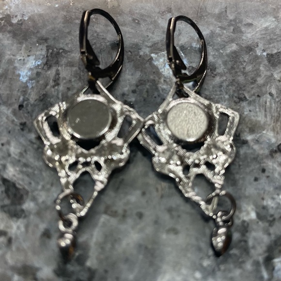 2/$25 or 3/$35 NWOT Dangling gunmetal grey tone earrings w/blue stone - Picture 9 of 9